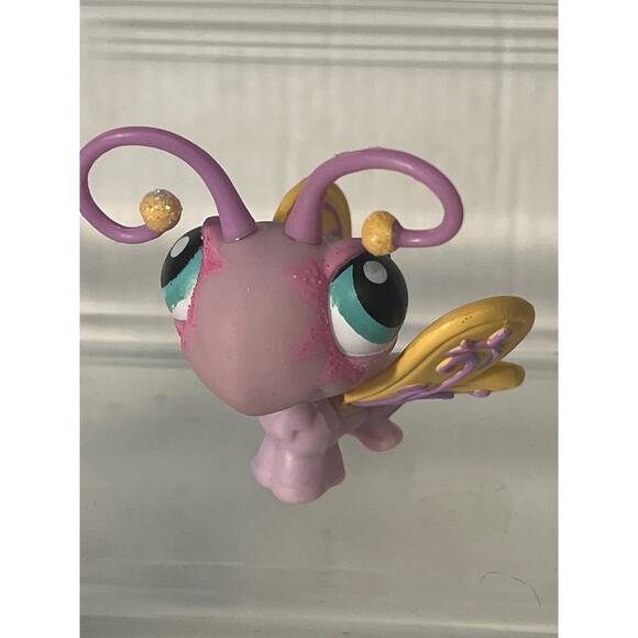 Littlest Pet Shop LPS #397 Sparkly Butterfly from Rare Around the World Pets Set - Picture 1 of 4